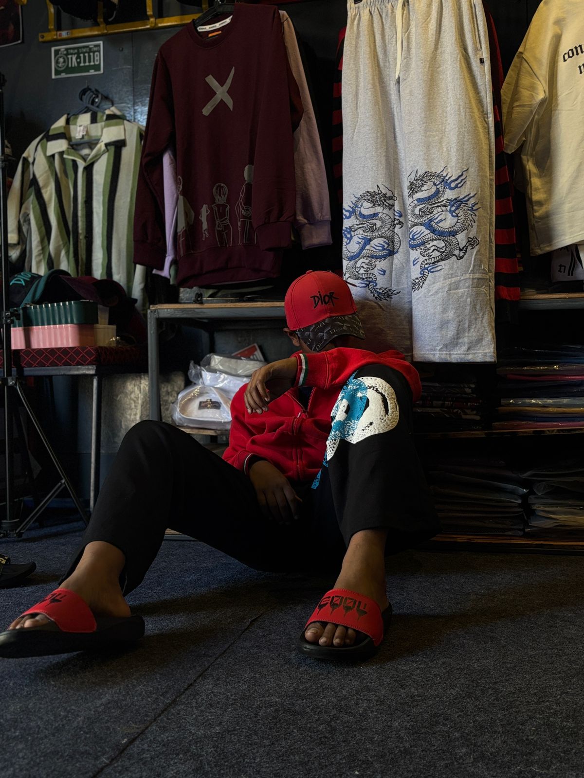 SKY HANGERS — red hoodie close angle